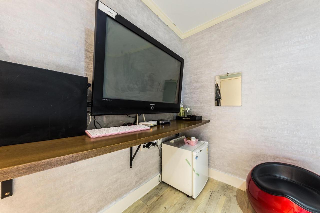 In Seoul Sinchon Goguma Hotel Экстерьер фото