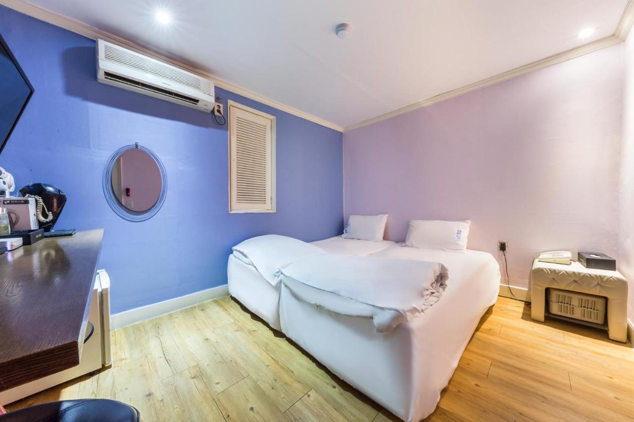 In Seoul Sinchon Goguma Hotel Экстерьер фото